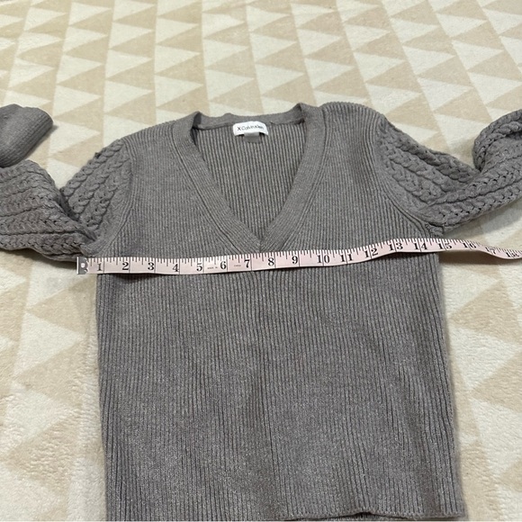 Calvin Klein tin gray cropped vneck sweater nwot - Picture 5 of 7